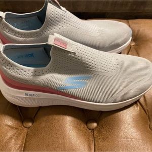 Women Skechers